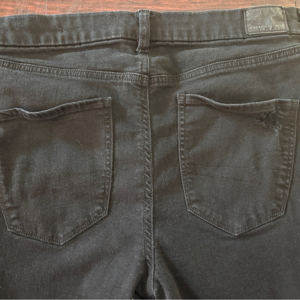 American Eagle women’s size 14 black distressed jeans - Picture 4 of 4